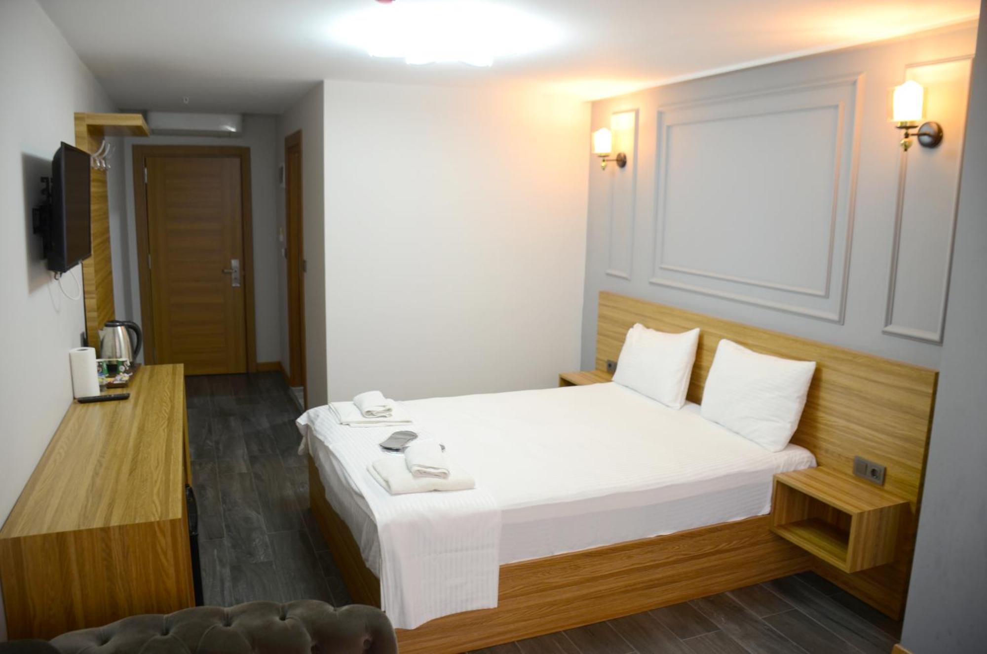 Waves Hotel Istanbul Exterior photo