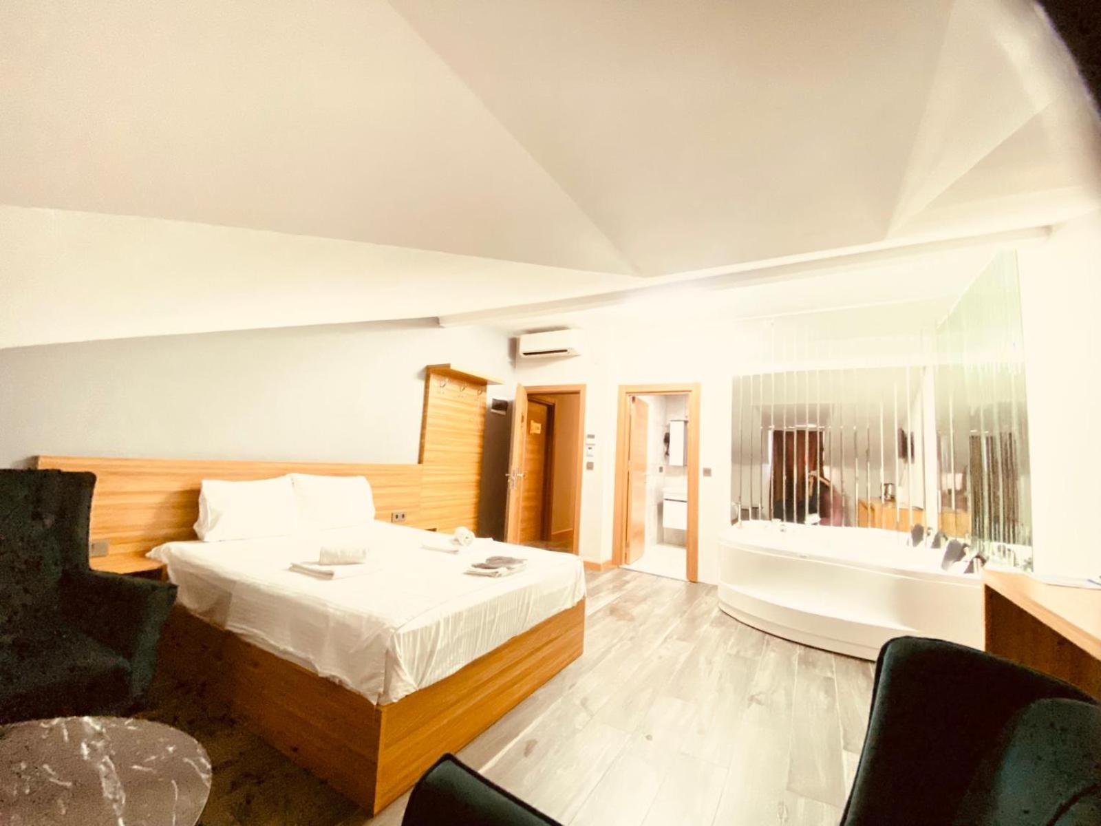 Waves Hotel Istanbul Exterior photo